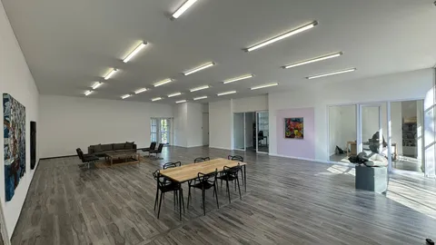 32 Bolton Road, Parkwood - Main Building (2)